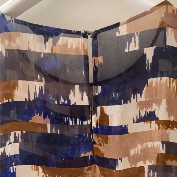 Club Monaco Neutral/Navy Print Silk Blouse - Picture 4 of 4